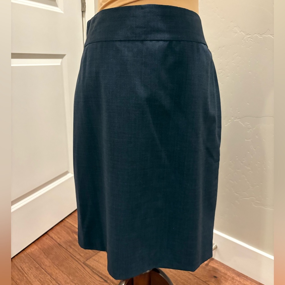 Classic Banana Republic Dark Blue Pencil Skirt Size 12 EUC Great Quality